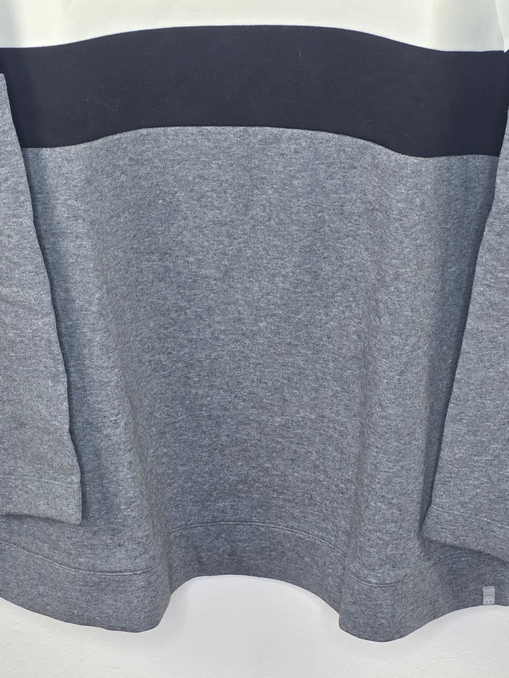 T By Talbots Cozy Colorblock Pullover Fleece Sweatshirt Ivory, Black & Gray 2Xp